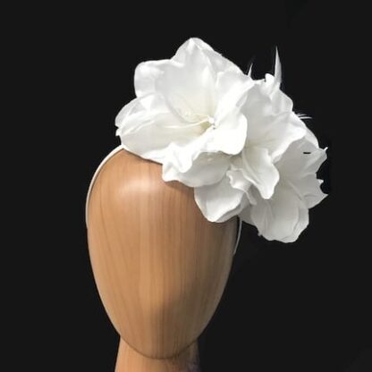 white lilies fascinator