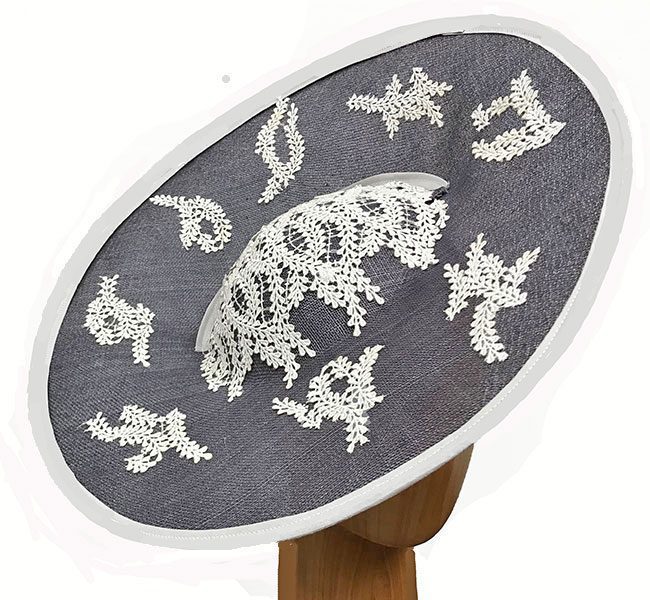 Peta grey ivory appliqué - Image 2