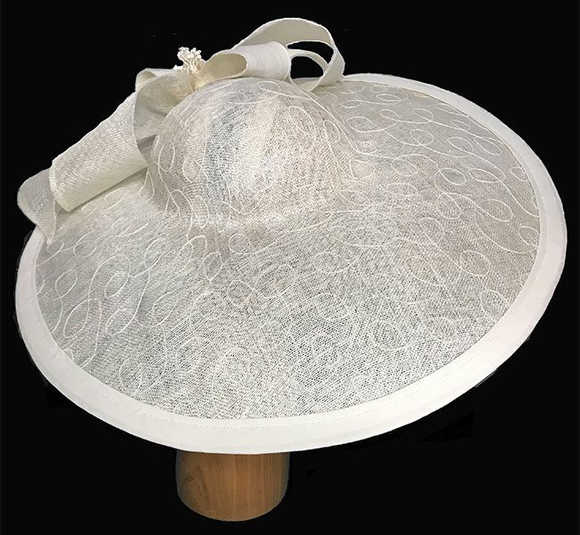 Tracey XL ivory embroidered - Image 3